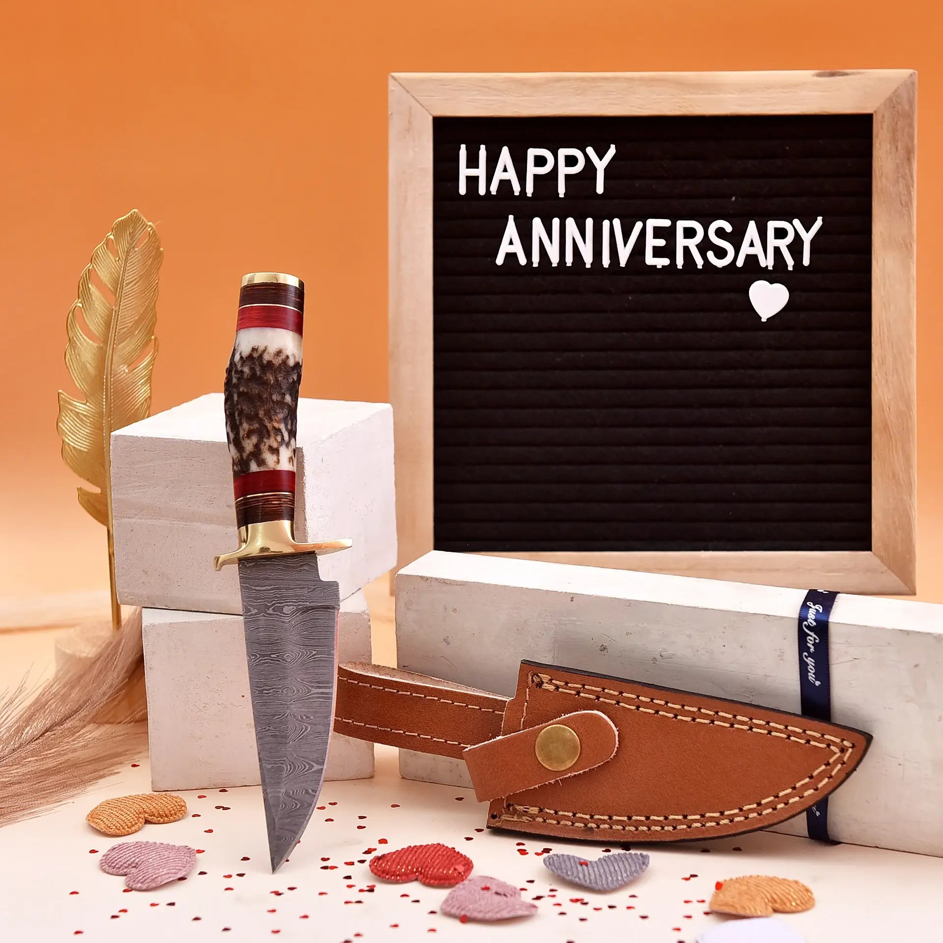 8' Damascus knife with leather sheath, Horn handle