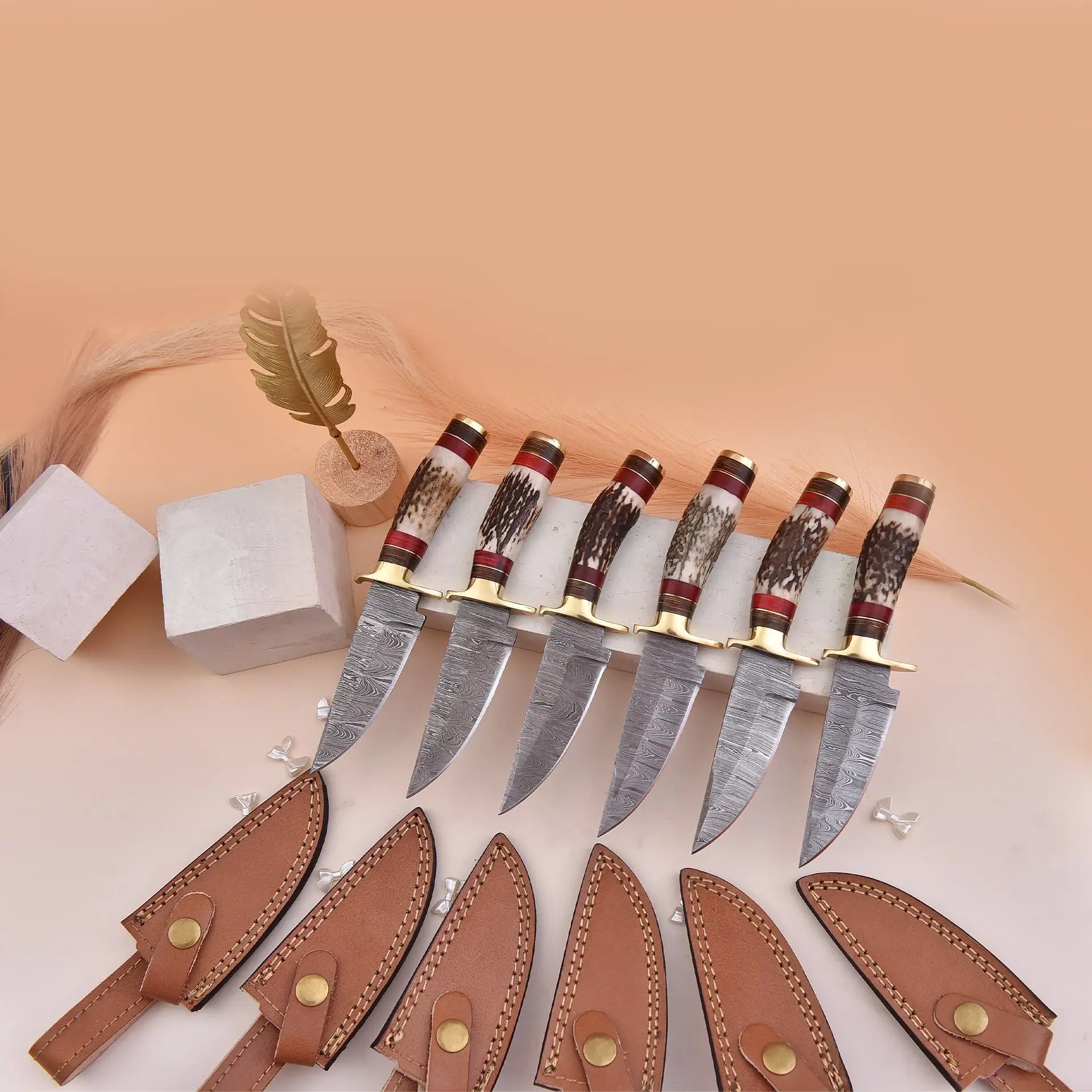 8' Damascus knife with leather sheath, Horn handle