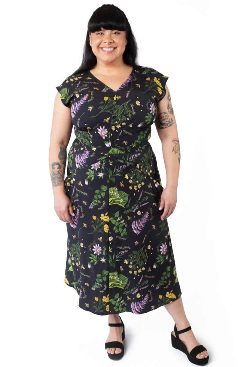 Xena Dress in Ecovero Nervine