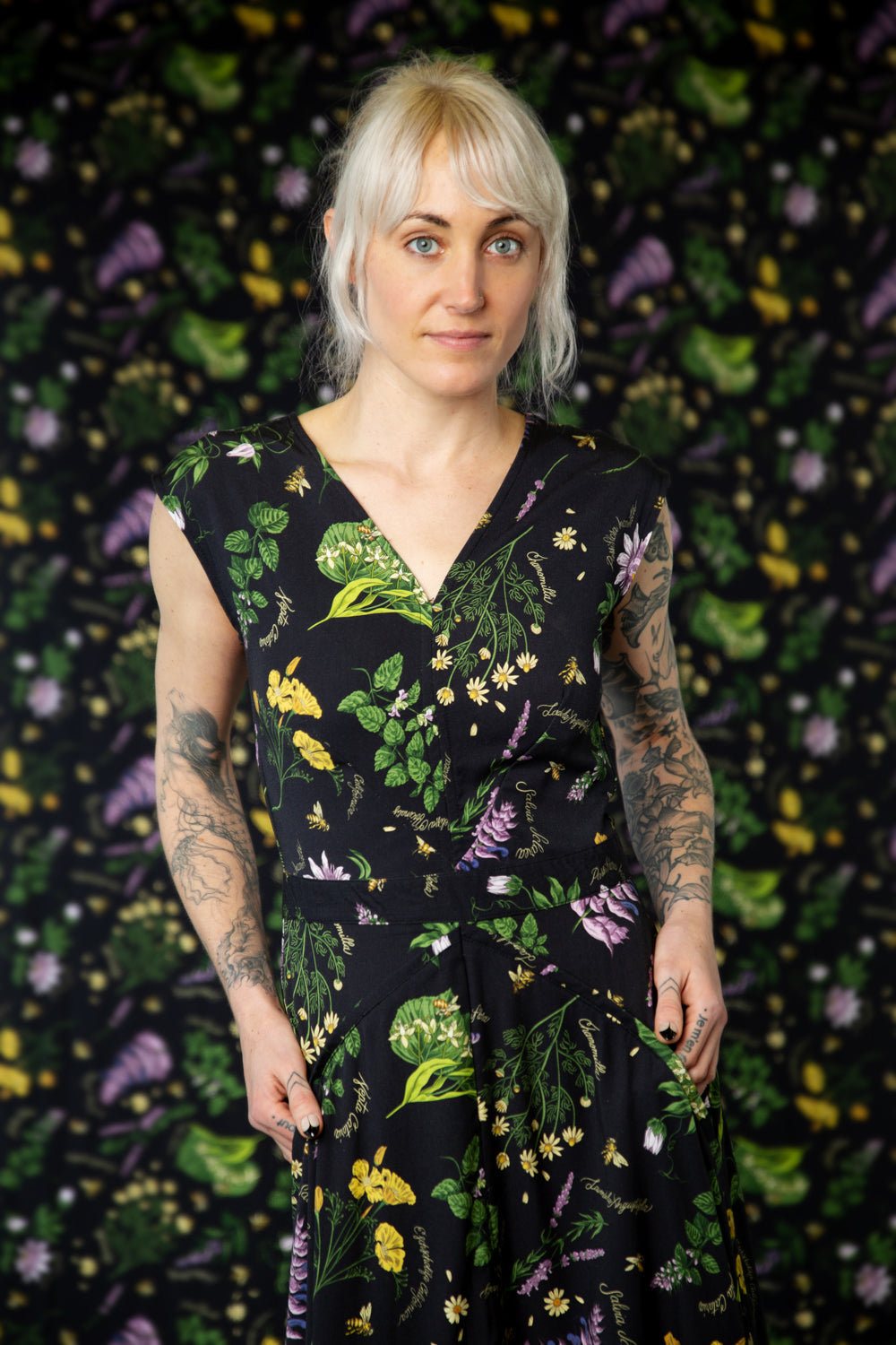 Xena Dress in Ecovero Nervine